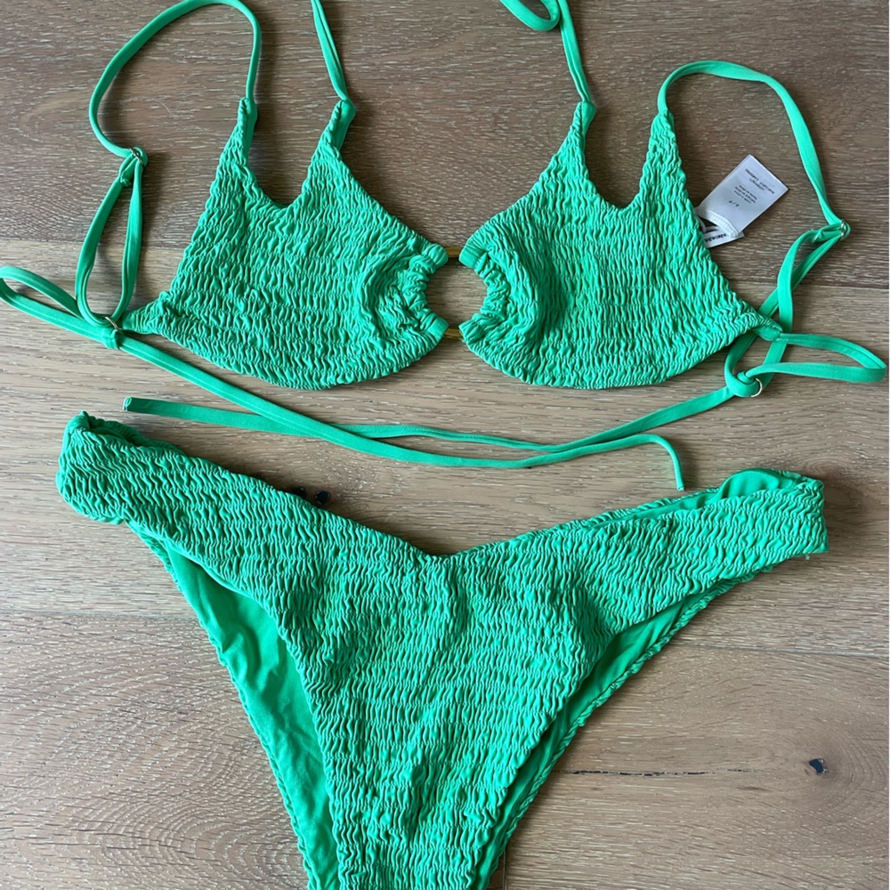 WEWOREWHAT BIKINI TOP